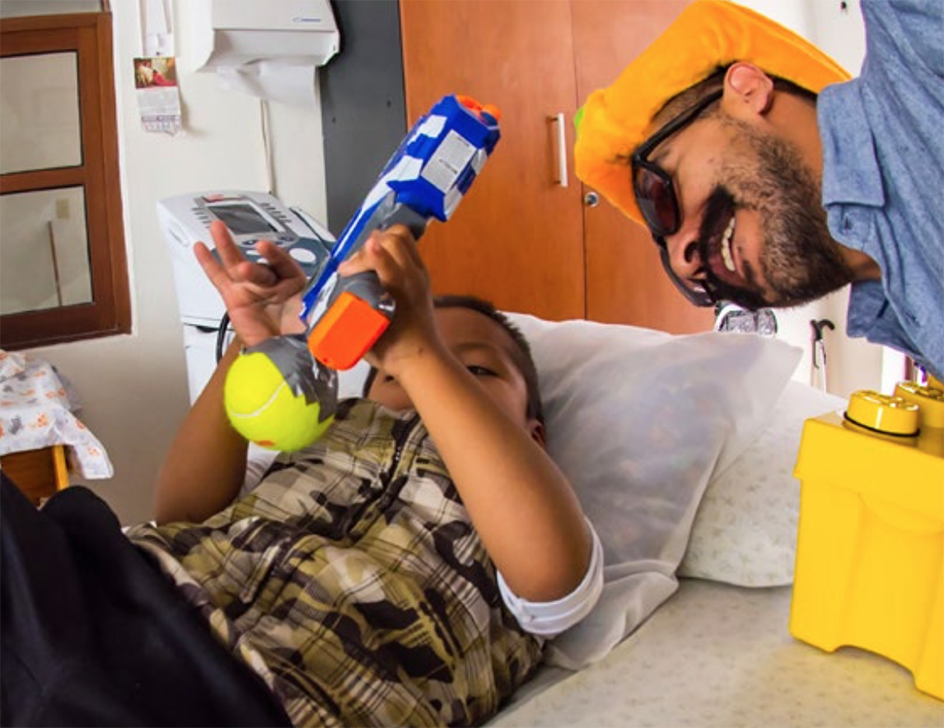 Pistolas Nerf adaptadas para distraer durante la electroestimulacin