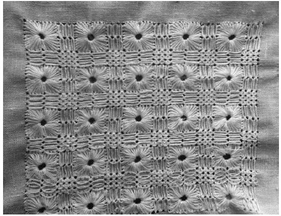 Muestra de calado terminado y las teselaciones que configura
