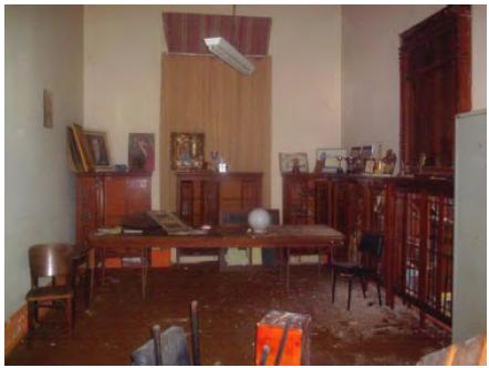 Sala da Diretoria do CCRG, em 2005, quando o clube já se encontrava fechado e passando por ações judiciais