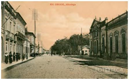 Trecho da rua Marechal Floriano onde se localiza a alfândega