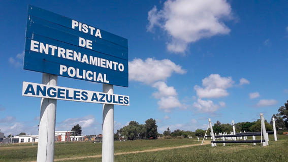 Pista de entrenamiento de alumnos de la ENP que recuerda a los camaradas  ca�dos como &ldquo;�ngeles azules&rdquo;