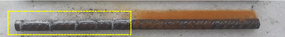 2ª barra de aço a proteção foi feita com 10 cm de fita de magnésio, a parte sem proteção foi aumentando a oxidação cada vez mais linde da fita.