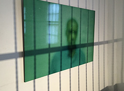 RIP (Retratos Inconclusos Policiales) (2005-2010). Fotograf&iacute;a a color. Kodak film Gold Max ASA 100 sobre papel fotogr&aacute;fico Kodak Endura Metallic