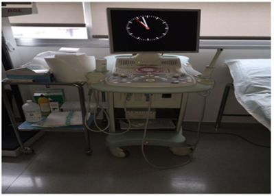 Ecógrafo empleado en el estudio de marca Esaote