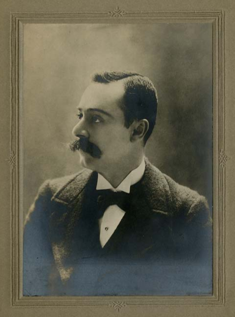 Retrato del ingeniero José Guadalupe Aguilera Serrano (1857-1941), quien fuera director del Instituto Geológico de México, además de fundador y primer presidente de la Sociedad Geológica Mexicana, ca. 1906. Archivo Histórico del Instituto de Geología, UNAM.