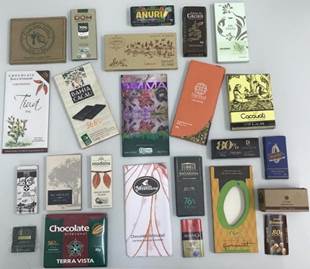 &ndash; Mosaico de embalagens de chocolate produzido no sul da Bahia julho de 2018