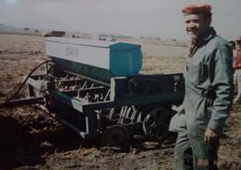 El Dr. Benjam&iacute;n Figueroa Sandoval desarrollando trabajo de campo.