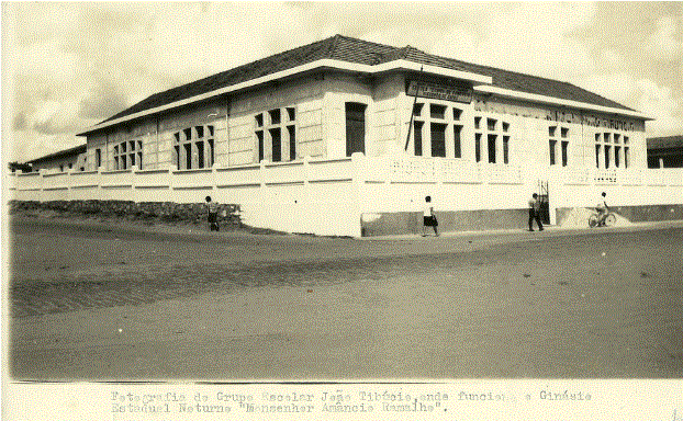 Prédio do Grupo Escolar Grupo Escolar ‘João Tibúrcio’ [1950?].