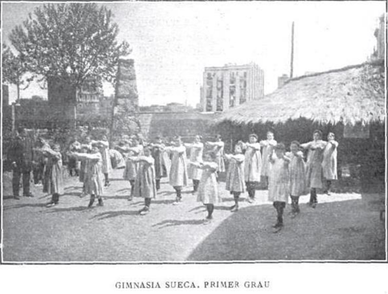 1910. Gimnasia sueca. Curso de Primer Grado en las Escuelas de la Sagrada Familia.