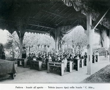 Escuela al aire libre "C. Aita" de Padua.