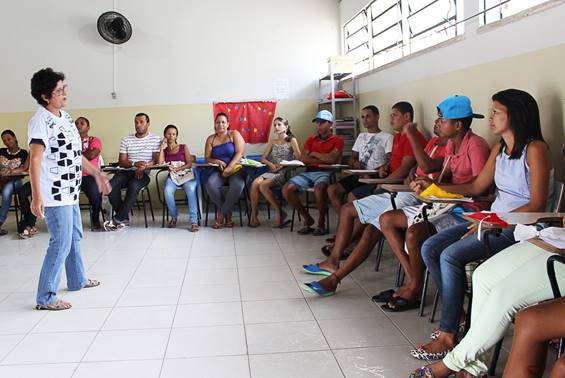 In&iacute;cio da oficina do Conhecimento com a turma do povoado Badaj&oacute;s