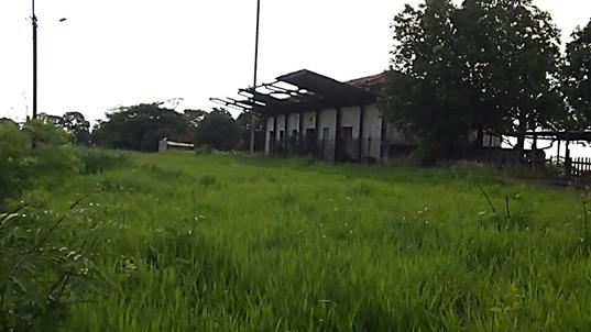 Estao ferroviria abandonada em lvares Machado/SP.