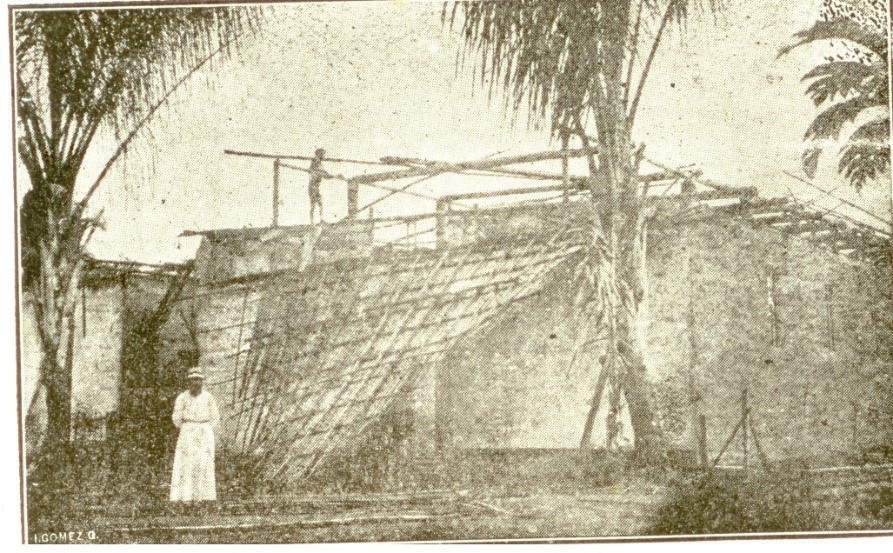 Aspecto de las ruinas al otro día del incendio.