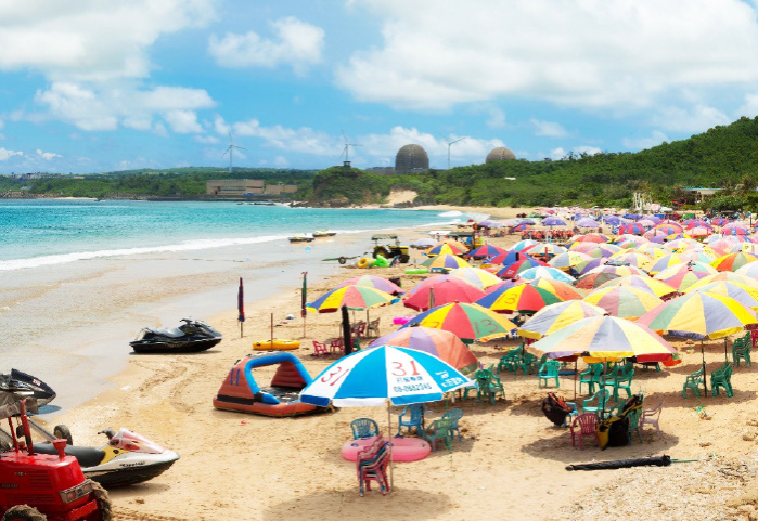 Yuan Goang-Ming, Landscape of Energy - Stillness, 2014, fotograf�a digital, 150 � 220 cm (cortes�a de Tina Keng Gallery).