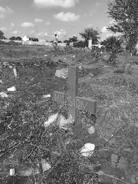 Tumbas de personas no identificadas en el pante&oacute;n Jardines del Bosque, Ahome, Sinaloa. Archivo propio, 2018