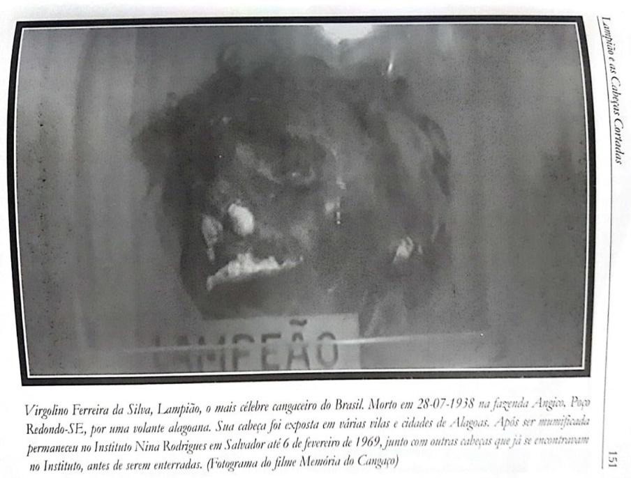 Fotograma da cabe�a mumificada de Lampi�o no filme Mem�ria do canga�o
