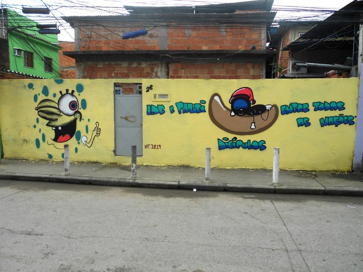 Grafite Evang�lico &ndash; MT. 28:19. Personagem Smiling�ido. Favela de Acari
