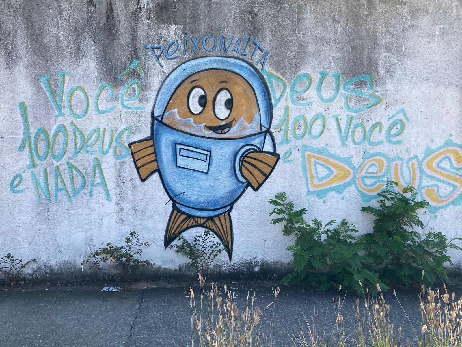 Personagem Peixonauta &ndash; refer�ncia humorada ao Peix�o. Parada de Lucas, Complexo de Israel