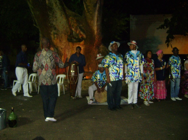Umbigada de São Benedito na Praça da igreja de São Benedito