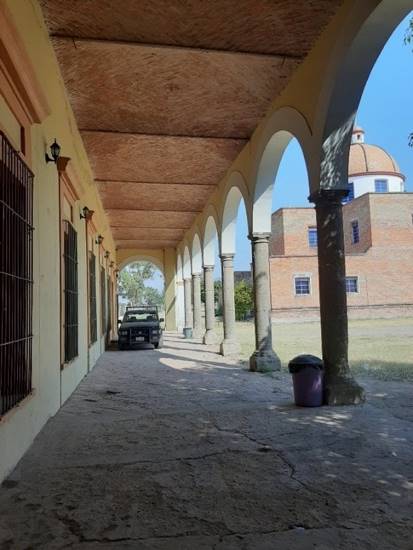 Portal de la vivienda de la hacienda de Margaritas