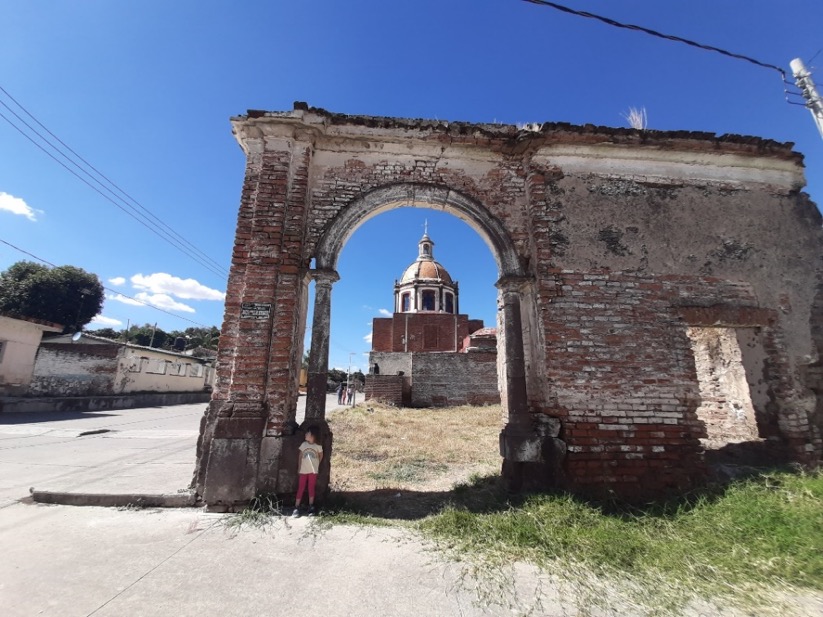 Ruinas de la antigua casa de la hacienda en la Cinega del Pastor