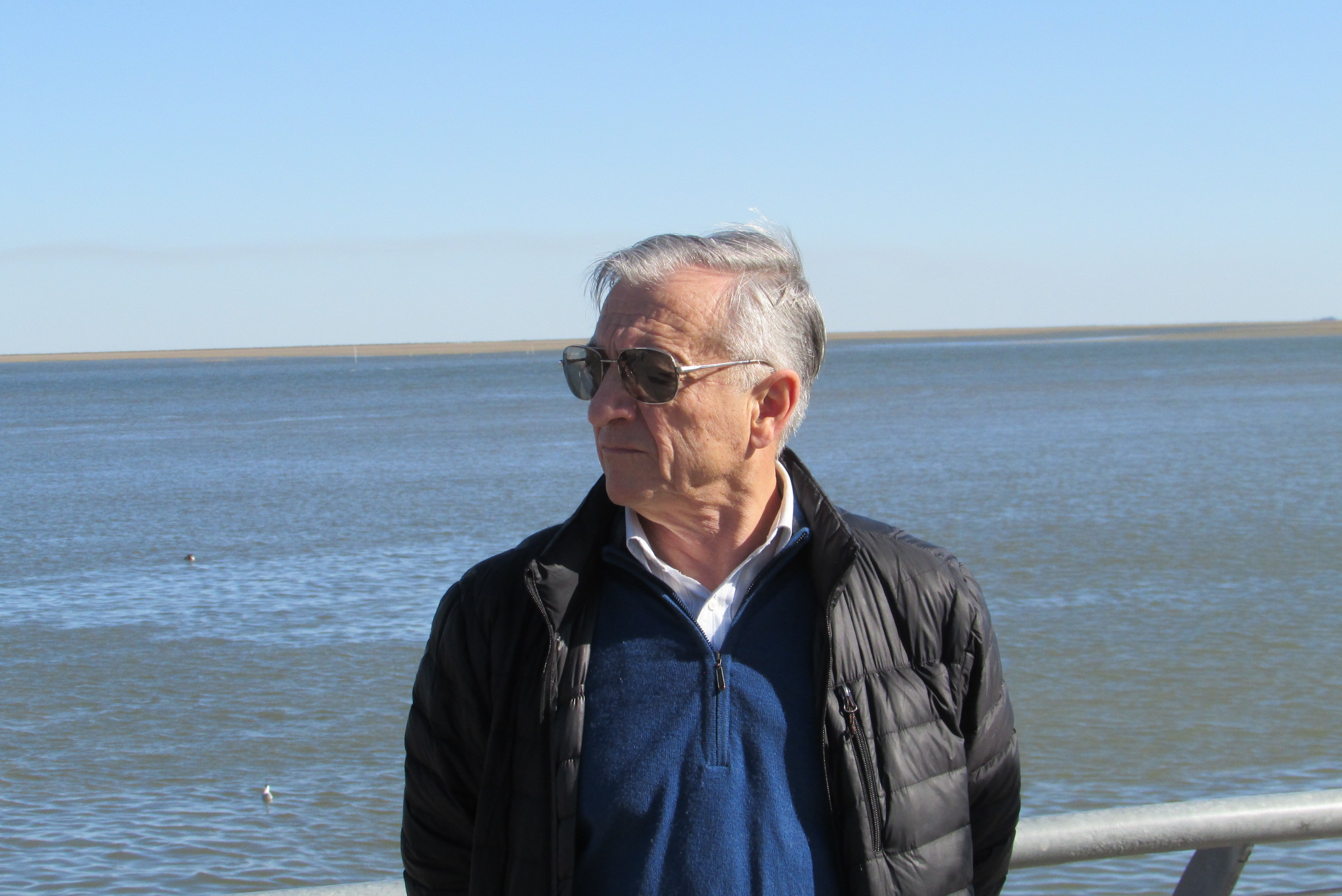Roberto Bustos Cara, Puerto de Baha Blanca, Argentina.