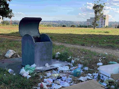 Papa-lixo no Guar� II, Bras�lia.