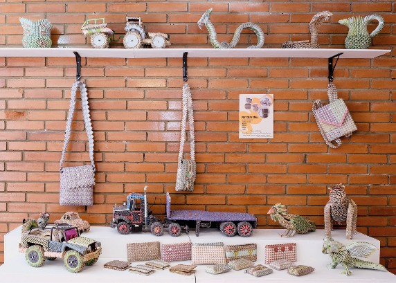 Venezuelan artisanal crafts and sculptures from Cúcuta, Colombia on display during the show Economía De Papel at Crispeta Galería in Bogotá.