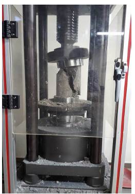 General fracture pattern of the samples 