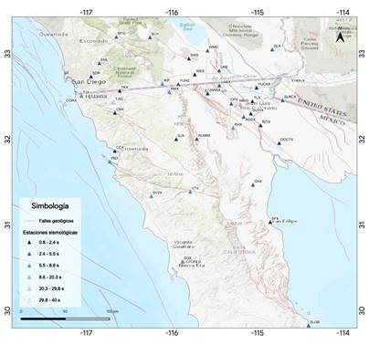 Distribuci�n de las estaciones de la RESNOM, SCSN, SSN y RESBAN (ver la Tabla 1 para mayor informaci�n). Las estaciones est�n representadas por tri�ngulos cuya tonalidad indica los tiempos de latencia para cada una