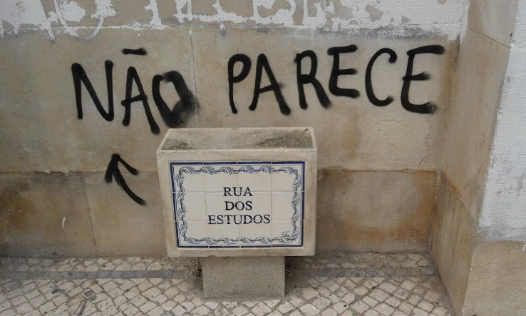 Grafito na Rua dos Estudos (rua contgua ao Largo D.Dinis), UC