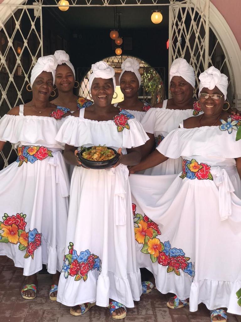 Mulheres do Mundo Novo em evento do Restaurante C&aacute;-J&aacute;, Recife/PE