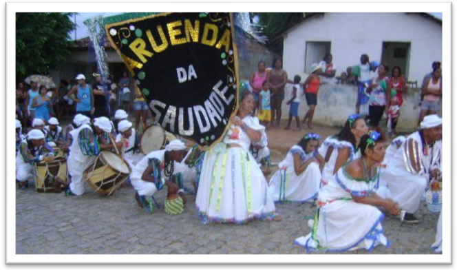 Desfile da Aruenda da Saudade pelas ruas de Pitimbu