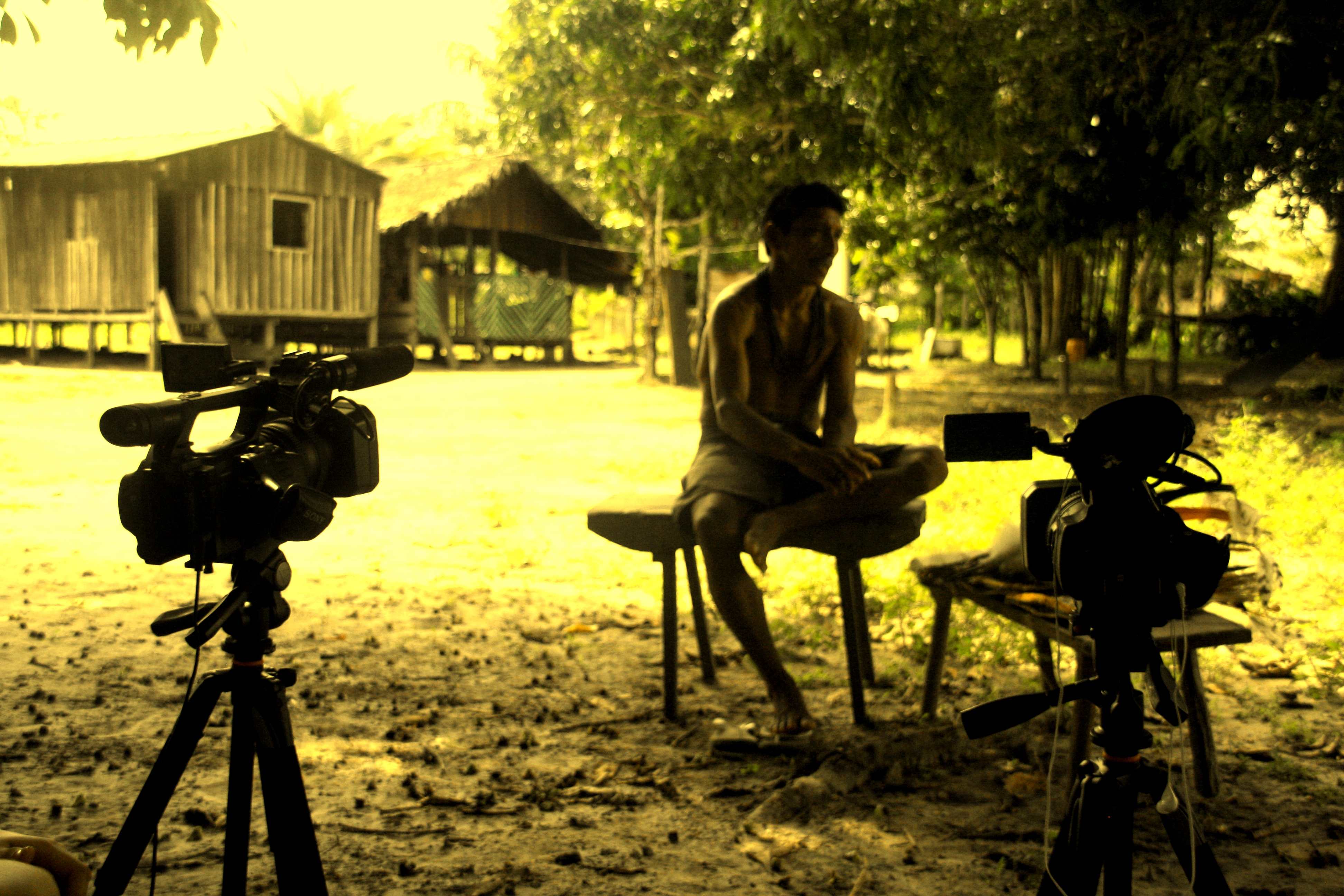 Di&aacute;logo em constru&ccedil;&atilde;o: Confluindo culturas e entendimentos