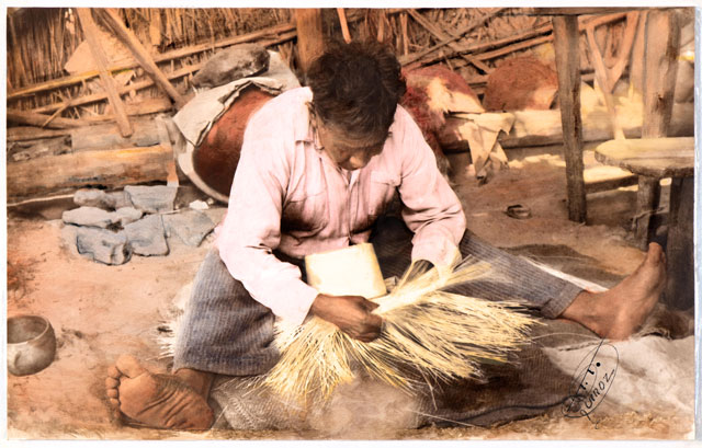 Foto&oacute;leo 46. Tejedor de sombrero fino