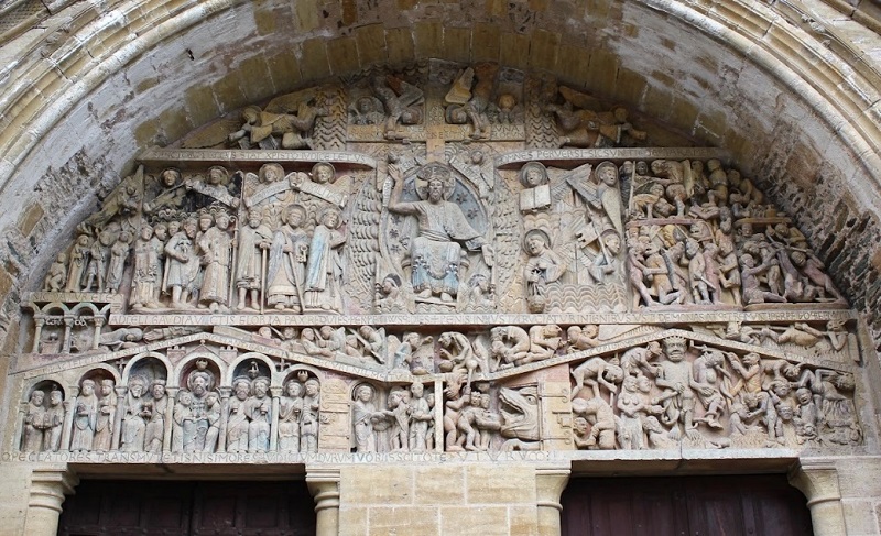 Portada de la Abadía de Santa Fe de Conques.