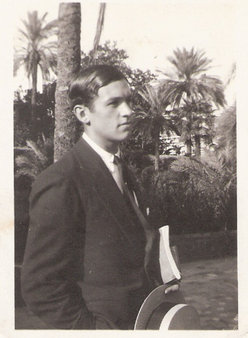 Jāz eps  Grosvalds  in  Spain.  1913,  photograph.  Latvian  National  Museum  of  Art,  Riga,  VMM  JGM-2057.  Image courtesy of the Latvian National Museum of Art, Riga.