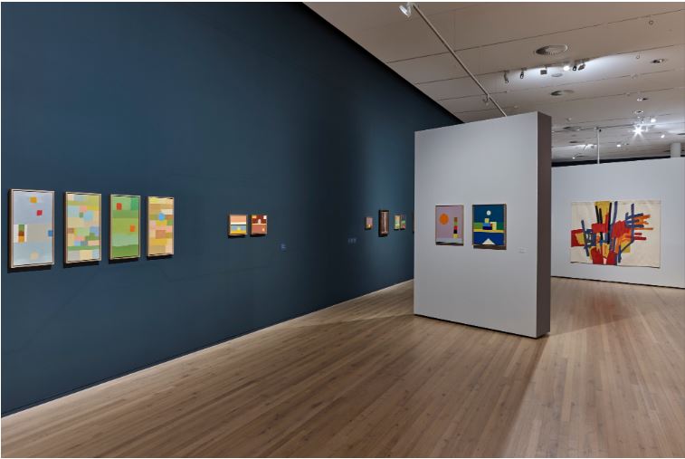 Exhibition view, Etel Adnan Exhibition, Zentrum Paul Klee, Bern, 2018. � Zentrum Paul Klee.