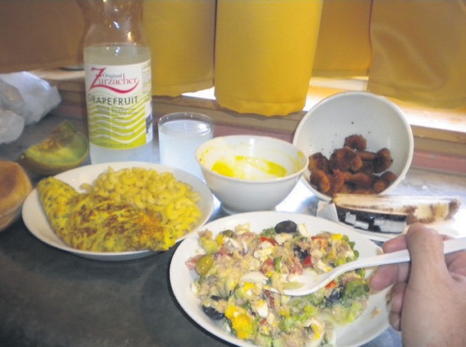 Mon ct salon et cuisine.