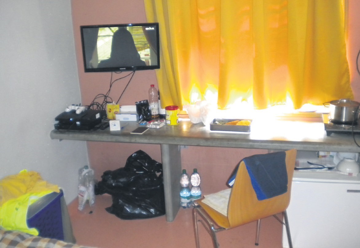Mon ct salon et cuisine.