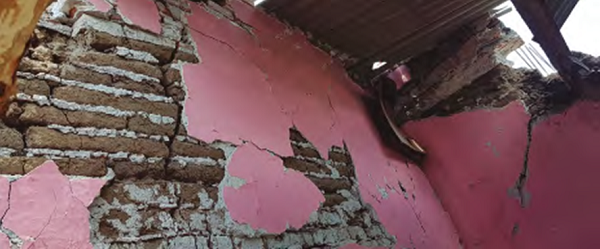Colapso de estructura de adobe en Jojutla