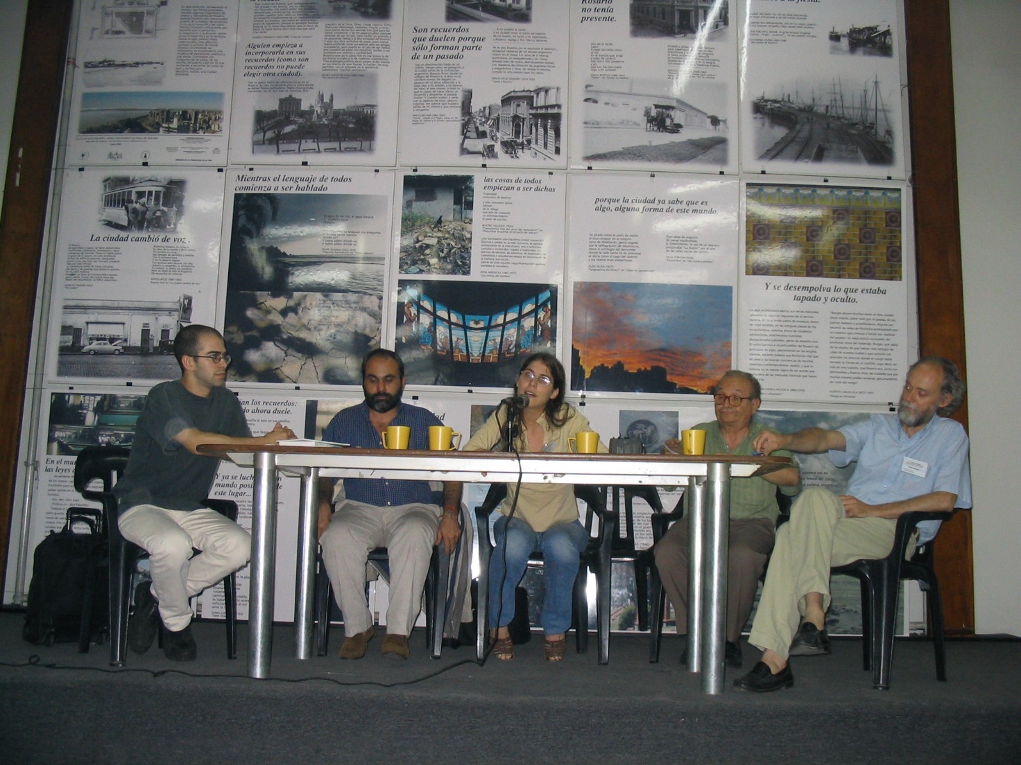 3 Encuentro Ciencias Sociales y Sindicalismo (2002). Julin Gindin (NET, UNR); Jos Seoane (OSAL /CLACSO); Julia Soul (NET, UNR); Arturo Fernndez (CEIL / CONICET); Oscar Martnez (TEL)