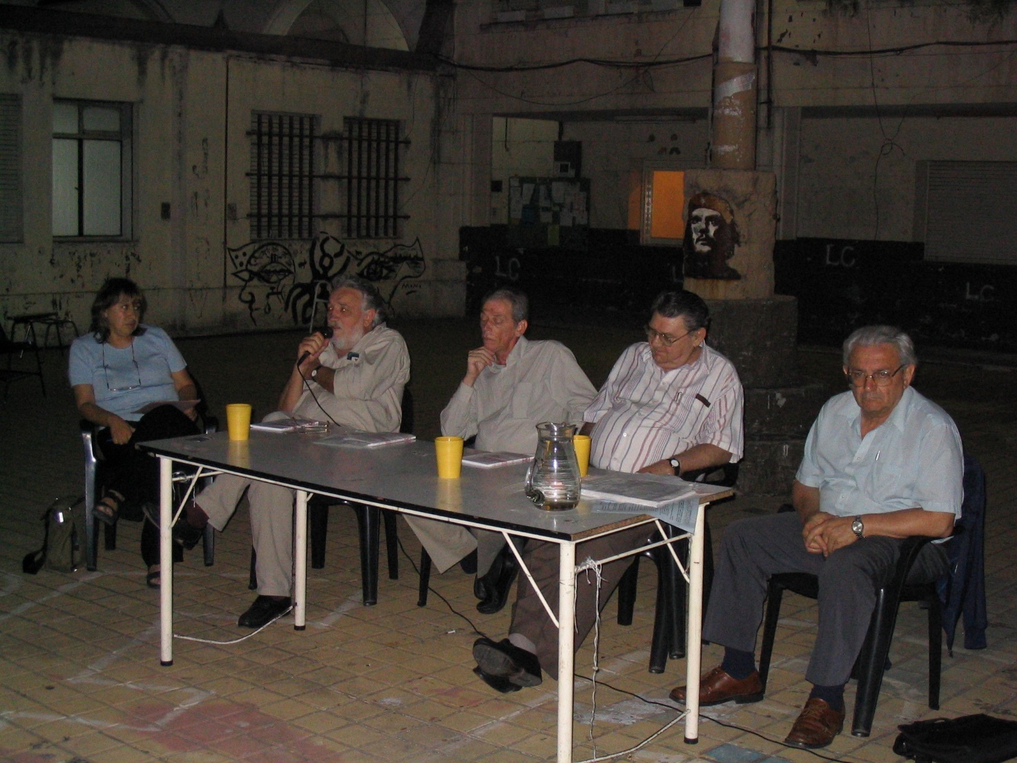 4 Encuentro Ciencias Sociales y Sindicalismo, en el patio de la Facultad de Humanidades y Artes. Panel: Experiencias histricas de coordinacin sindical y gremial. Coordinadora: Gloria Rodrguez. Disertantes: Victorio Pauln (UOM – Villa Constitucin); Nstor Ferraza (Intersindical de Estatales) Hctor Quagliaro (CGT Argentinos) y Horacio Zamboni (Intersindical San Lorenzo)