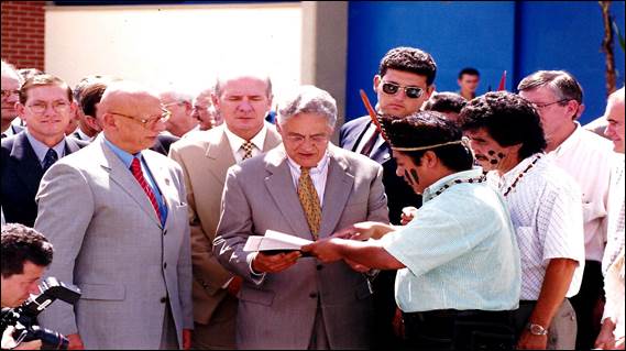 Encontro de Orides com o ent�o presidente da Rep�blica Fernando Henrique Cardoso