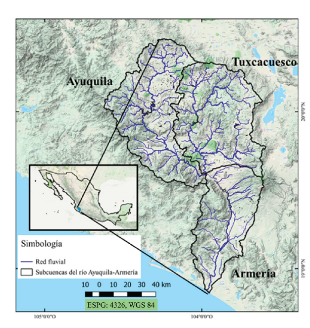 Cuenca del r&iacute;o Ayuquila-Armer&iacute;a, M&eacute;xico y su red hidrogr&aacute;fica. Fuente: Elaboraci&oacute;n
								propia con base en INEGI
									(2010b) y Google Terrain (Google Inc, 2017).Figure 1. The Ayuquila-Armeria river basin, Mexico and
								its hydrographic network. Source: Own elaboration based on INEGI (2010b) and Google
								Terrain (Google Inc, 2017).