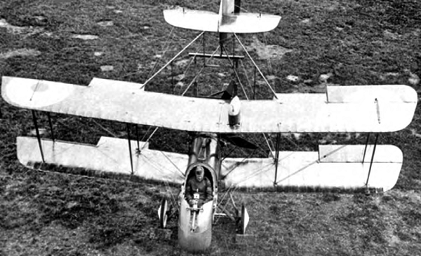 Aeronave Hadvilland DH2 con ametralladora  Lewis.303 sobre nariz 