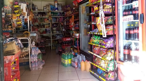 Tienda de abarrotes de Ciudad Guzmán.