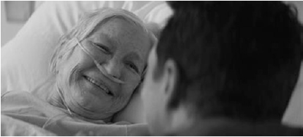 &Agrave; direita, Cooper com 124 anos, e &agrave; esquerda sua filha Murph, com aproximadamente nove d&eacute;cadas de vida