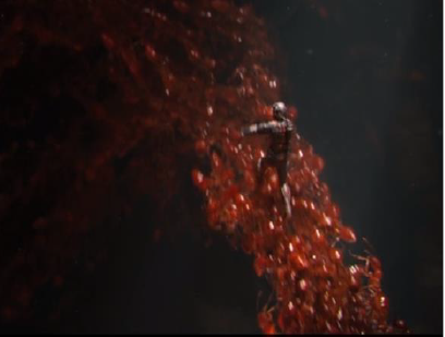 Figura 13: Homem Formiga treinando o controle das formigas