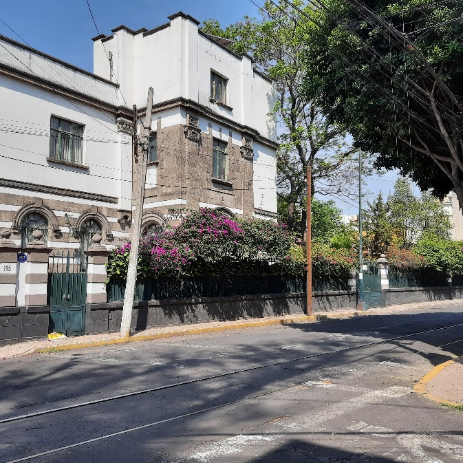 Arquitectura o hito mayor del barrio